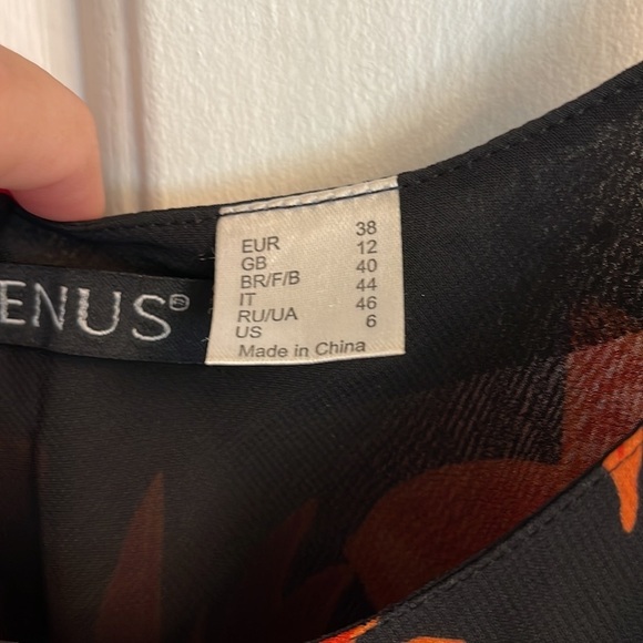 Venus Women's Floral Tank Top Size US 6 - Black with Bold Orange Flowers - Picture 3 of 6